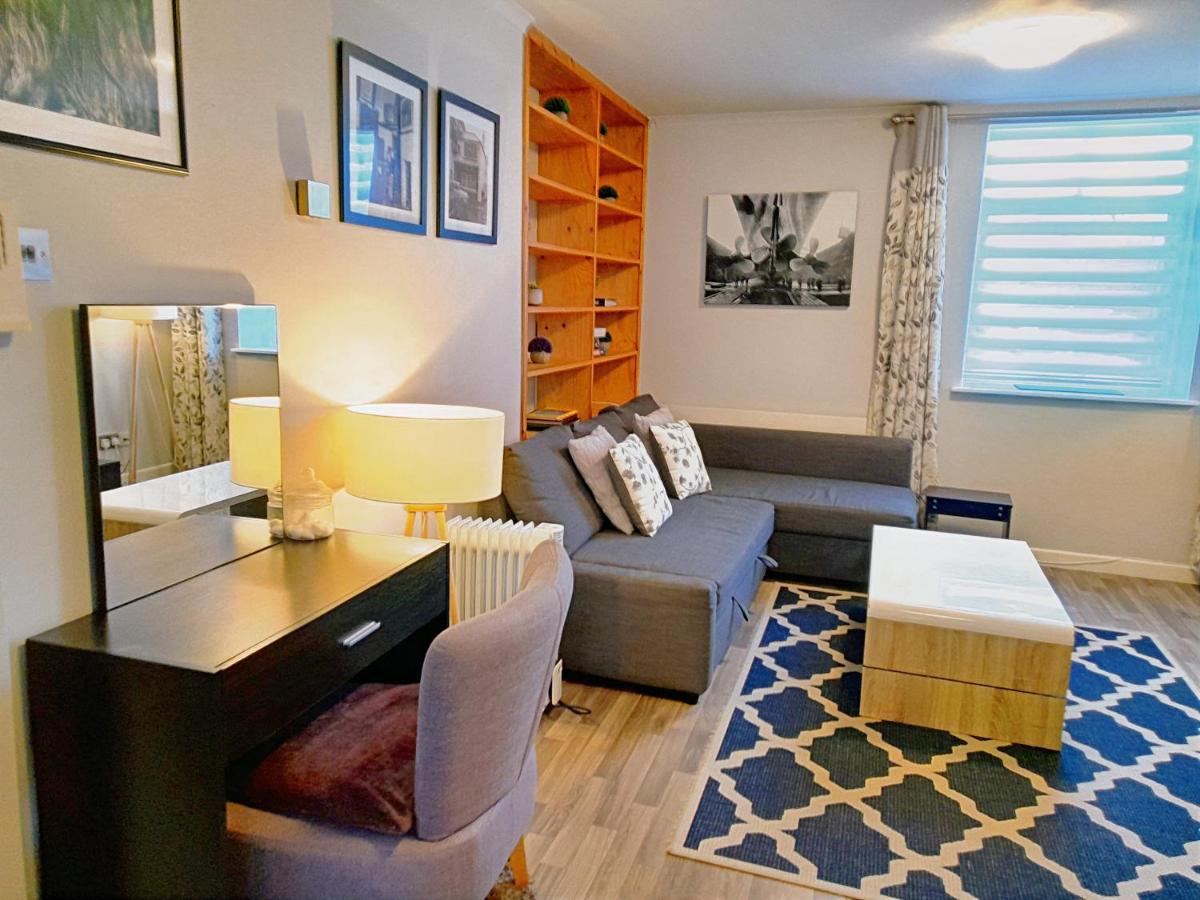 Excellent Location - City Centre - Parking - 4 Beds -2 Bedrooms Белфаст Екстериор снимка
