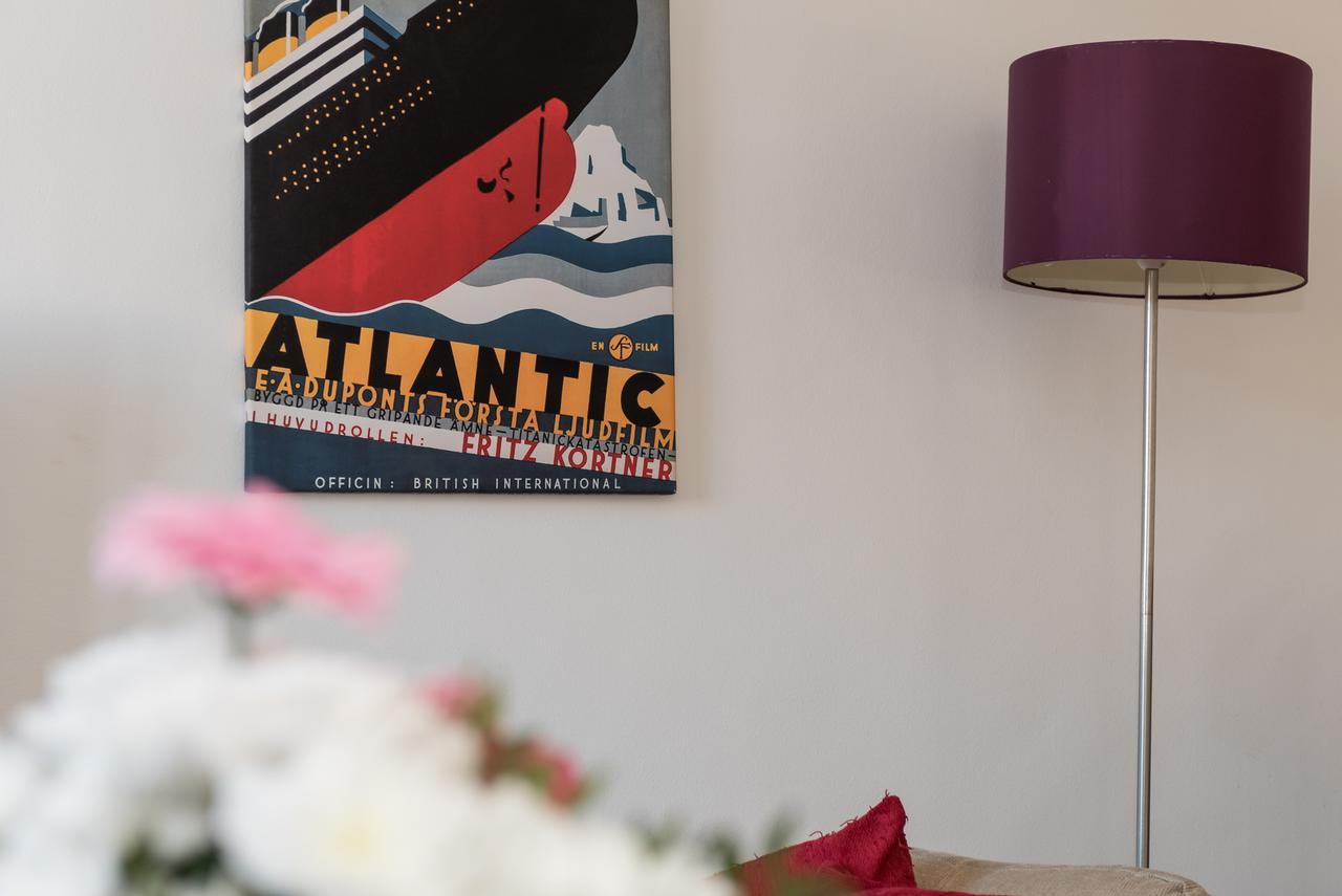 Excellent Location - City Centre - Parking - 4 Beds -2 Bedrooms Белфаст Екстериор снимка