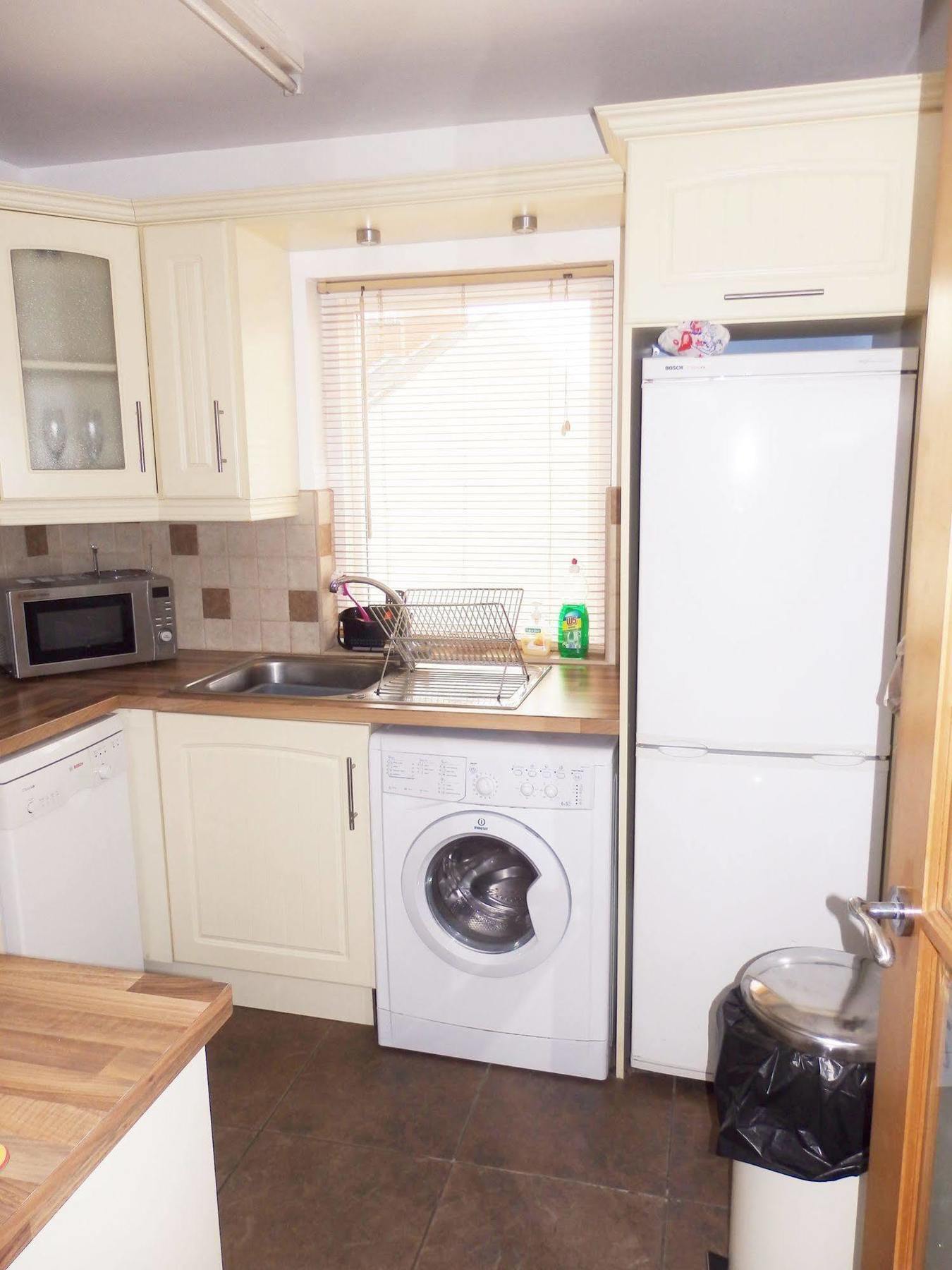 Excellent Location - City Centre - Parking - 4 Beds -2 Bedrooms Белфаст Екстериор снимка